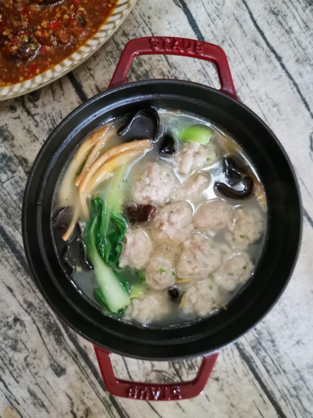 清汤羊肉丸子