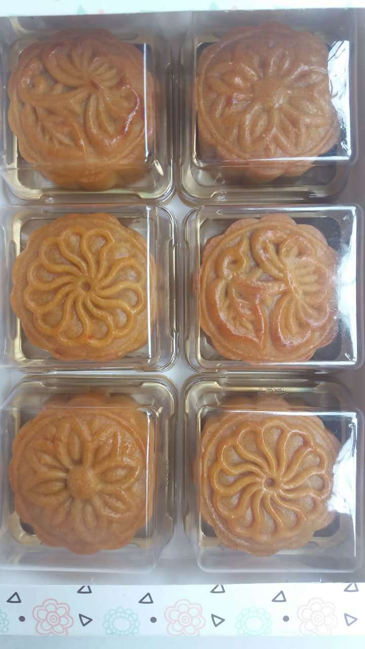 广式月饼——蛋黄莲蓉月饼