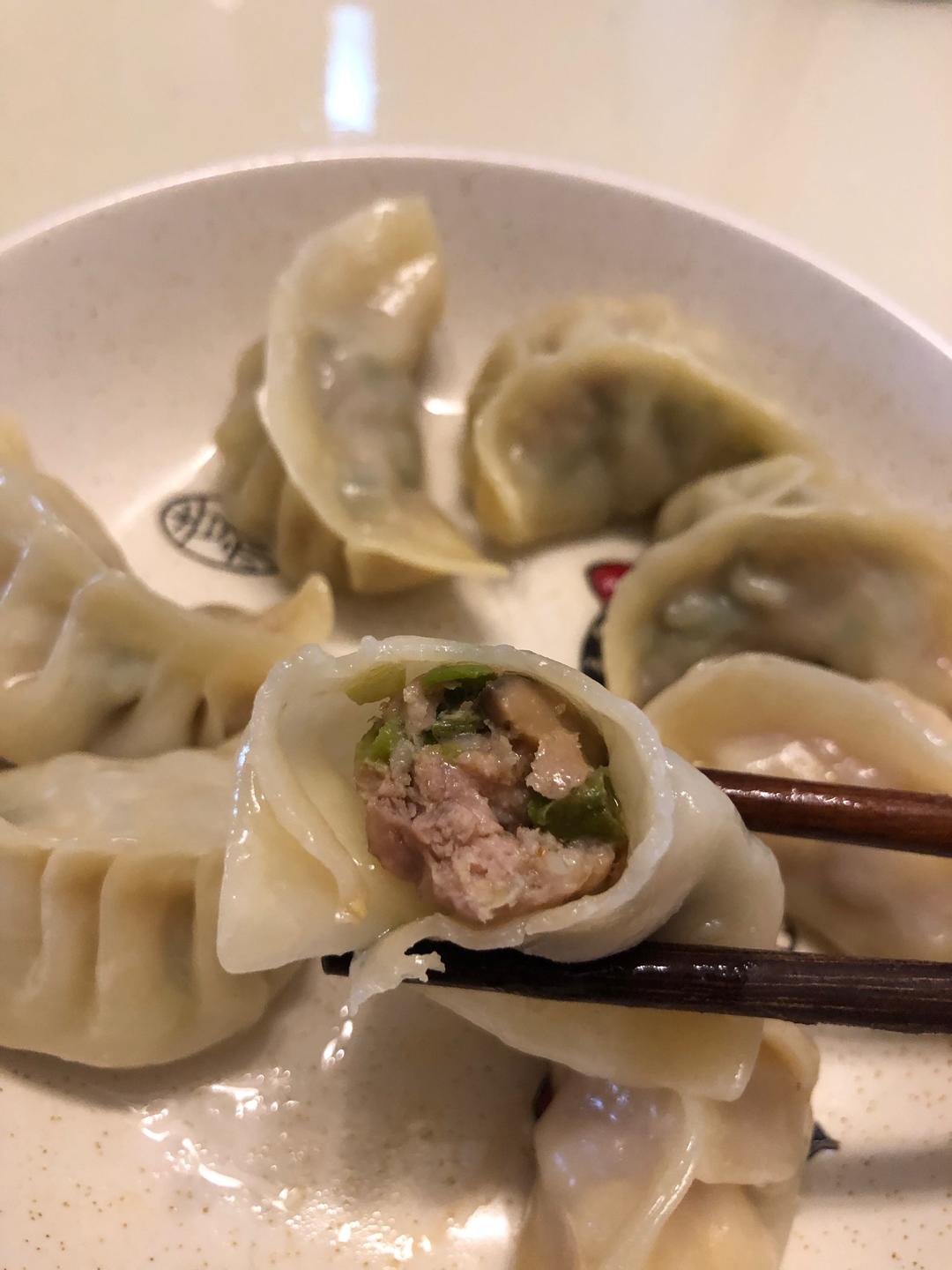 豆角香菇肉饺子