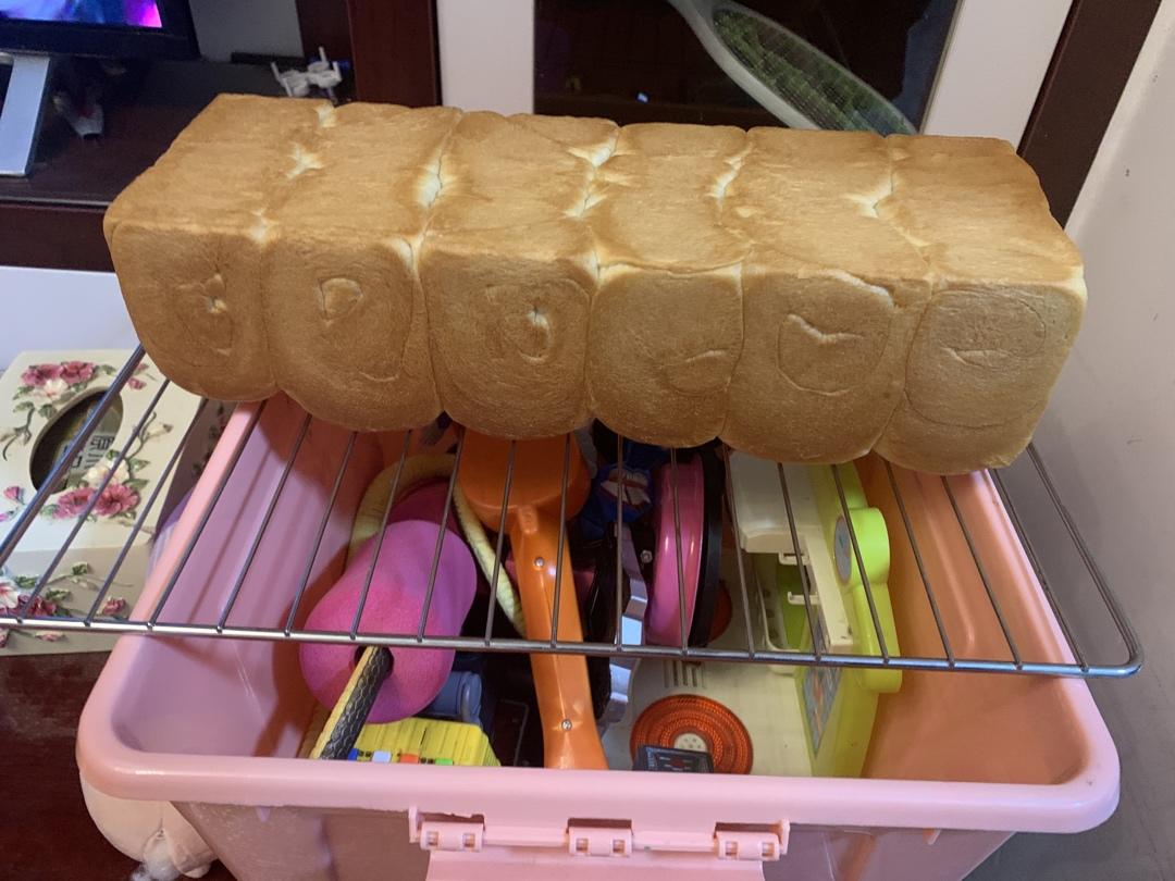 《Tinrry+》软绵绵的白吐司