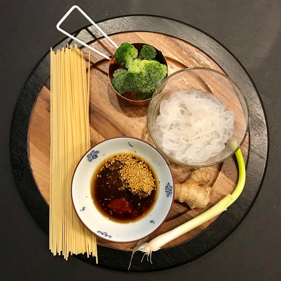 🍌🥥🍒☕️💃🏻