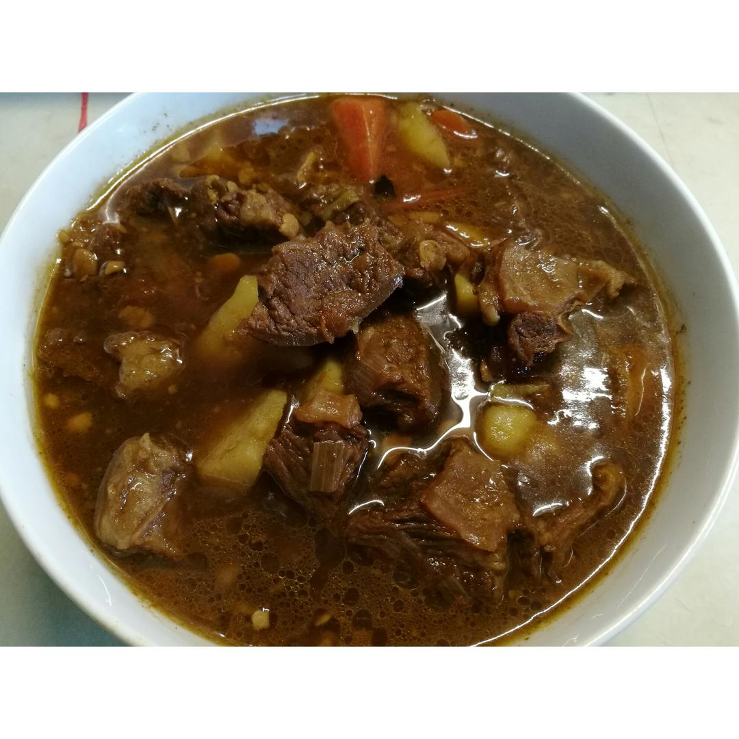 土豆炖牛肉