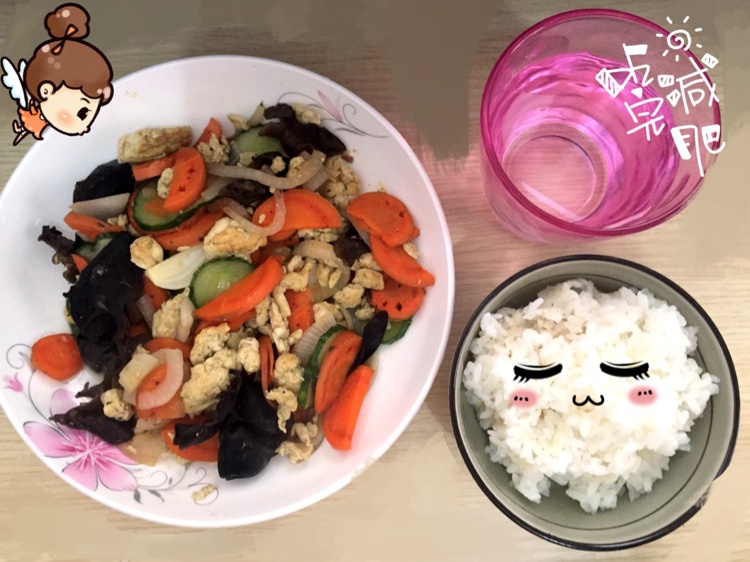 胡萝卜木耳炒蛋