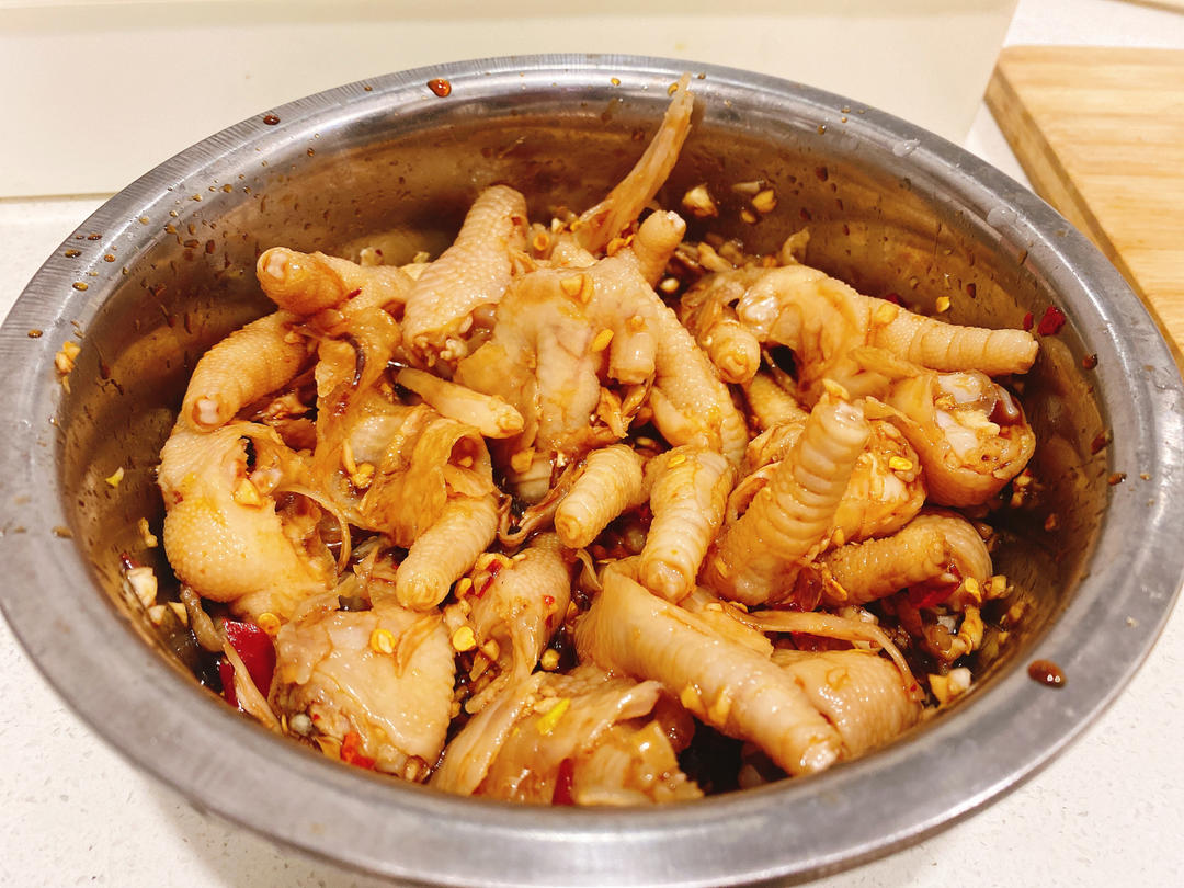 绝对不会后悔的酸辣鸡爪