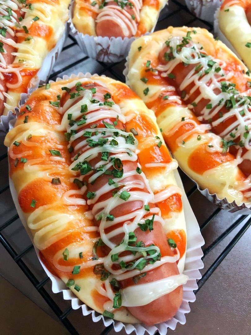 青青妈妈做的芝士热狗面包专门花六千学费学的方子