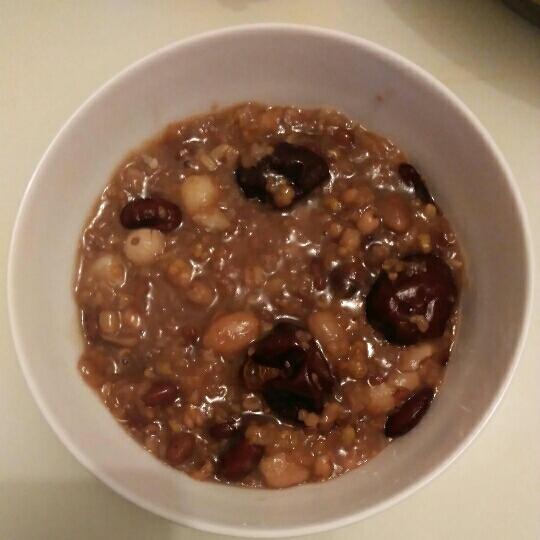 飞儿的爱在厨房做的腊八粥