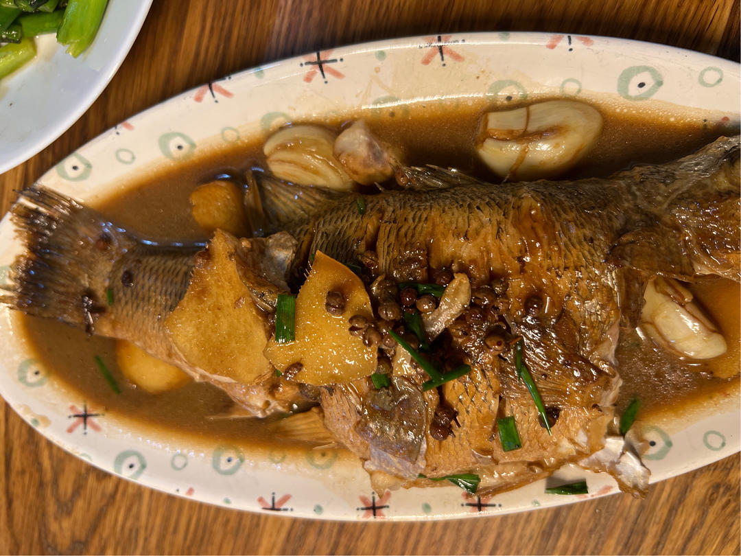 红烧鲈鱼