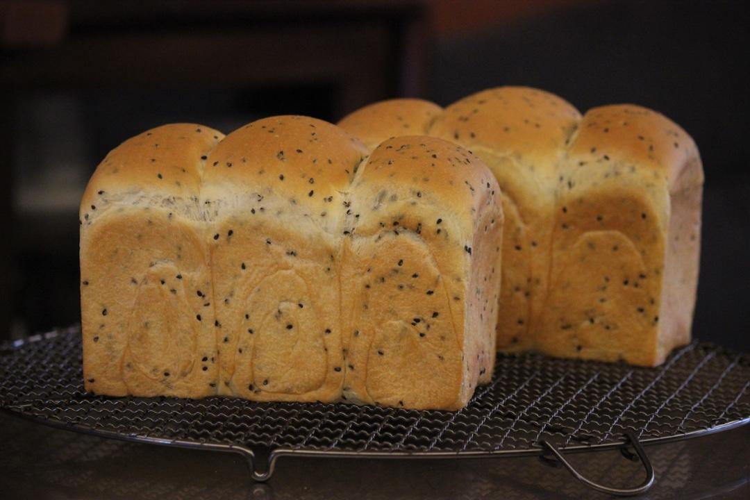 ✔️越嚼越香de黑芝麻咸吐司