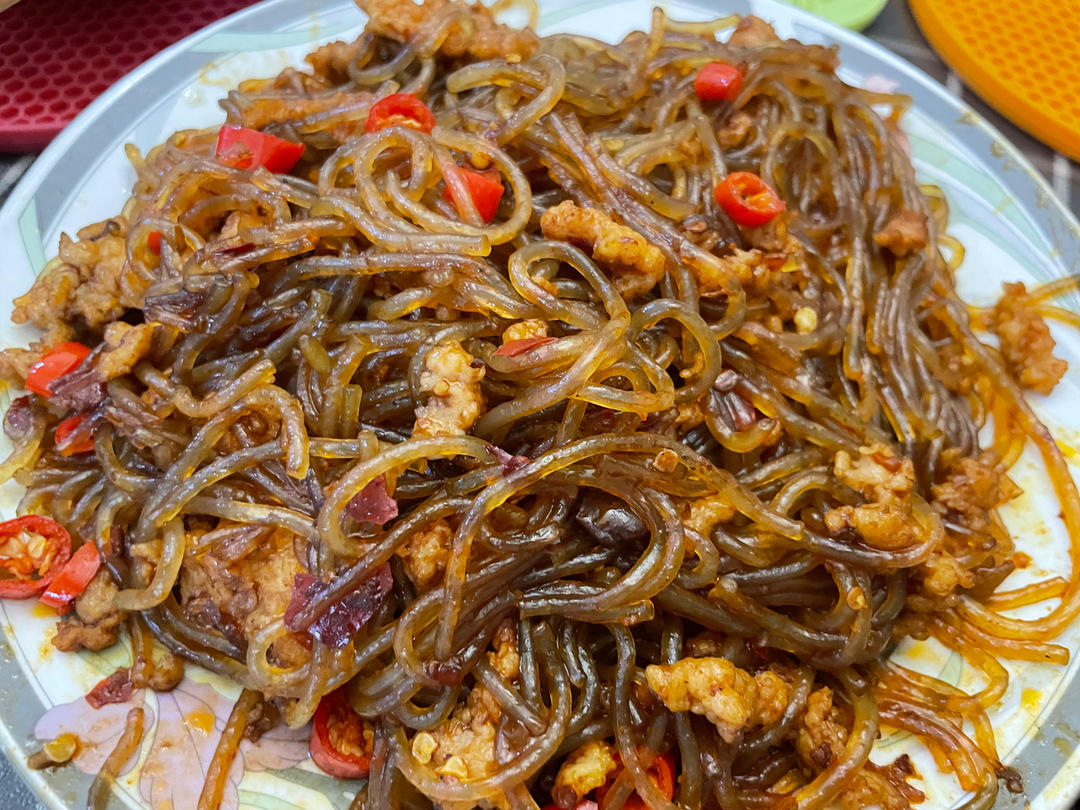 蚂蚁上树