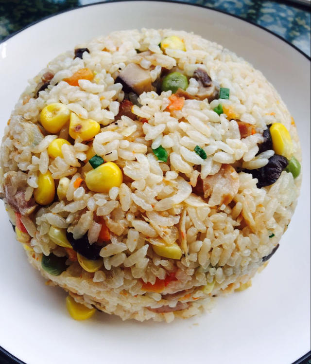 电饭锅版香菇腊肠饭