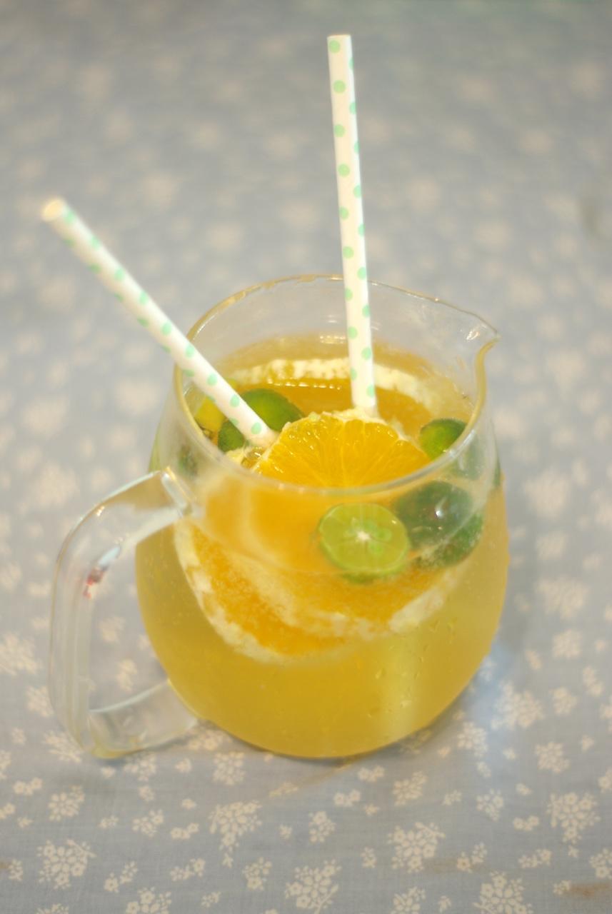 百香柠橘水果茶