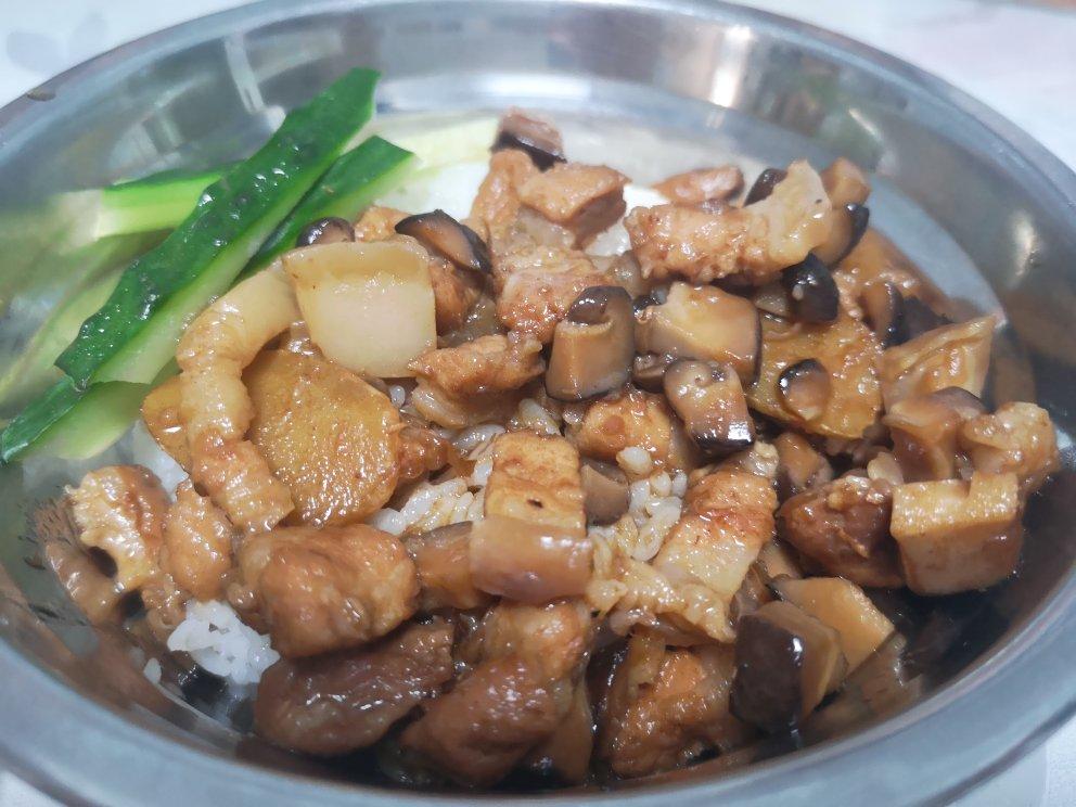 好吃到停不下来的卤肉饭