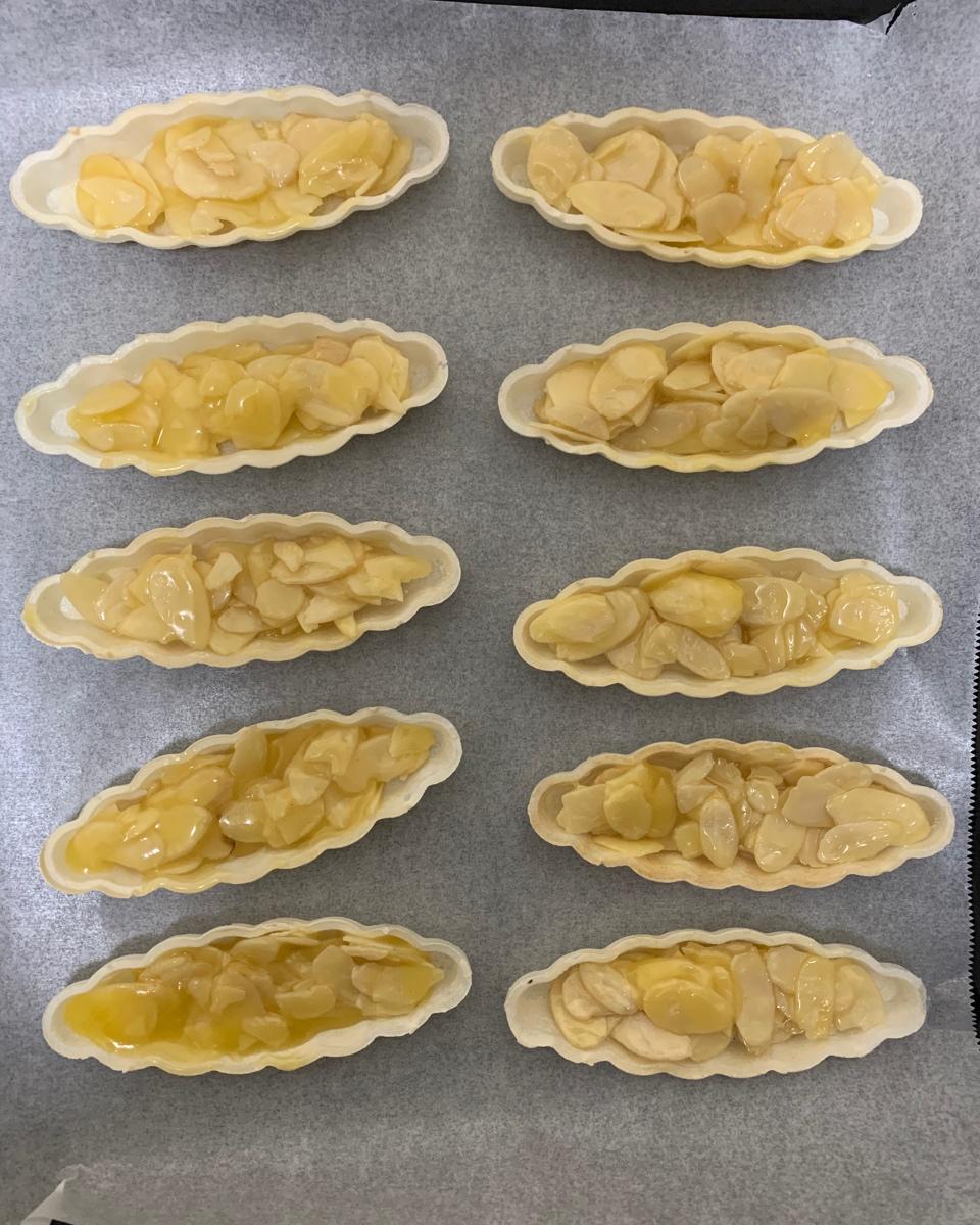 视频🚢一次搞定3种口味｜焦糖坚果糯米船｜不测温，不冷冻｜低糖｜简单｜0难度