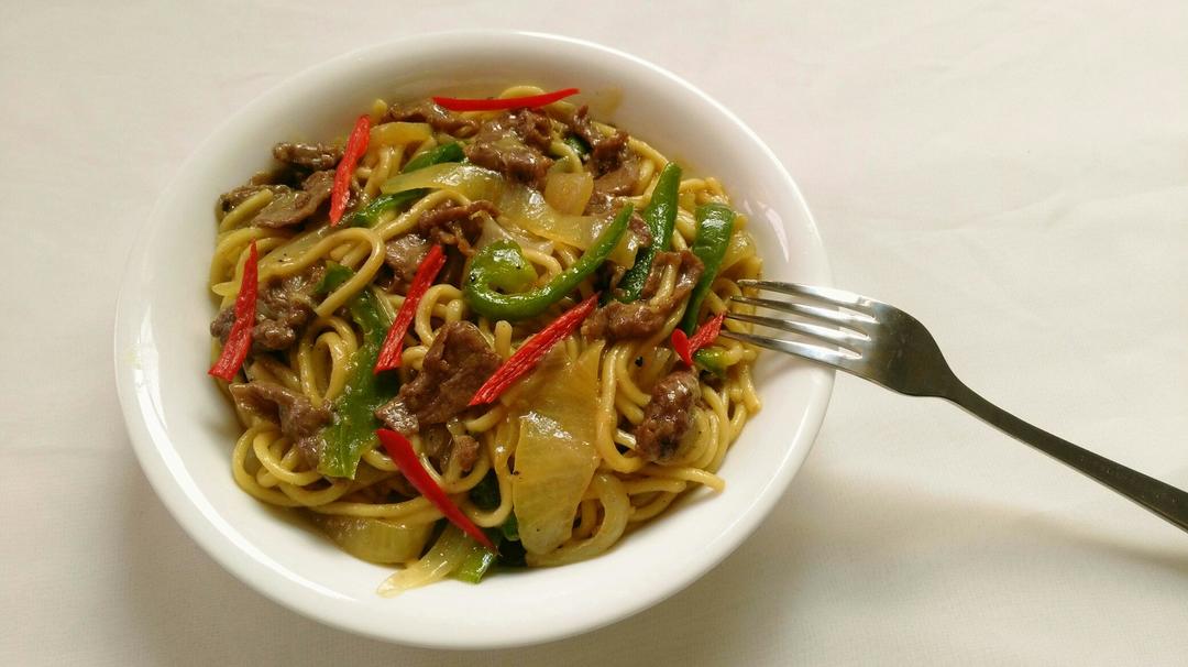 黑椒牛柳炒意面