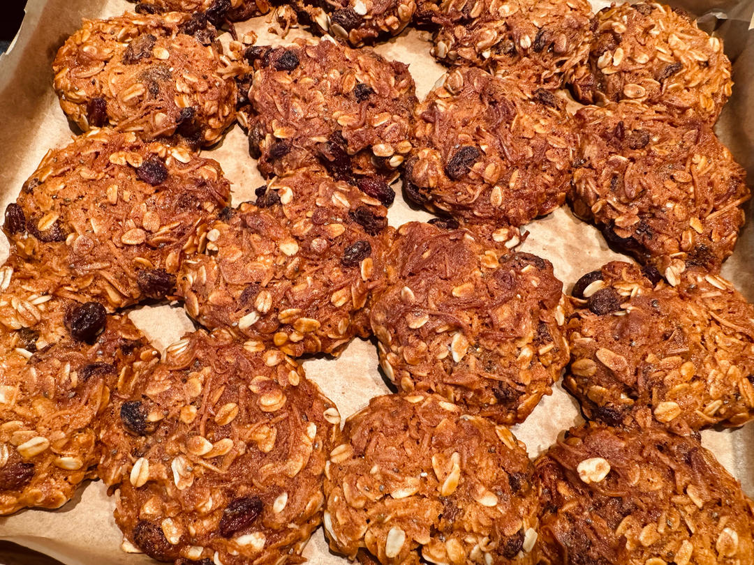 外酥里软的椰蓉燕麦曲奇 Anzac biscuits