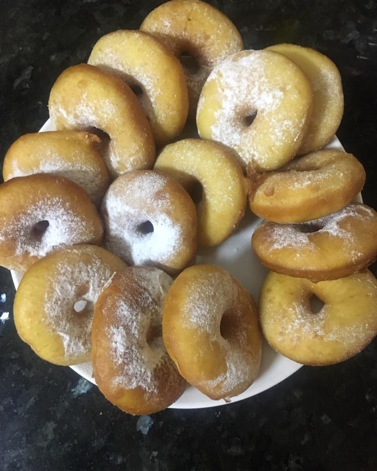 超级好吃的油炸甜甜圈