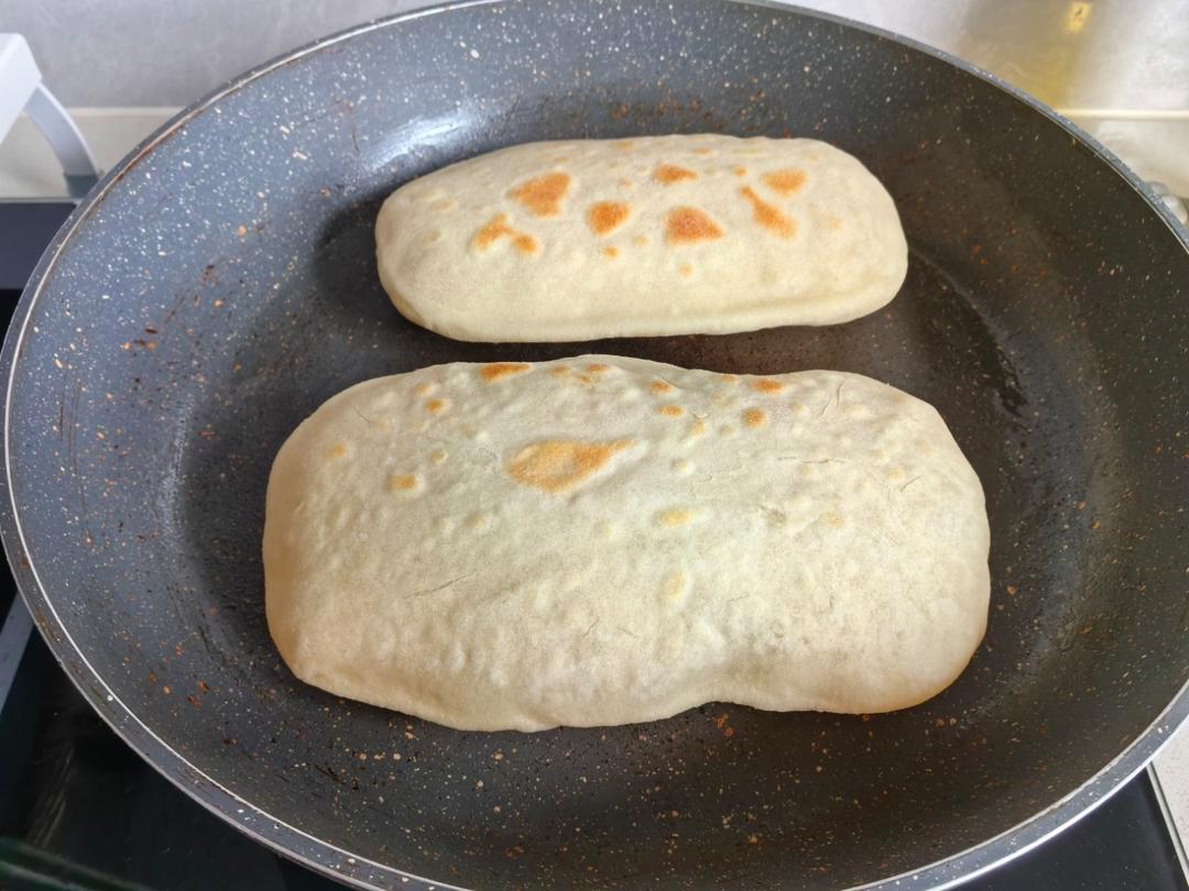 半烫面的口袋饼｜装啥都好吃
