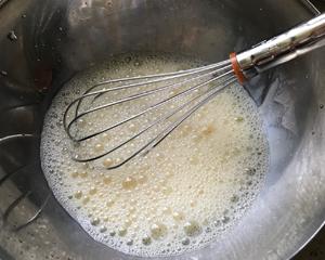 海参虾米蒸蛋的做法 步骤2