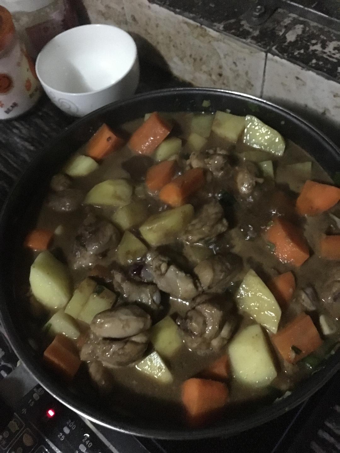 鸡腿炖土豆超级快手菜