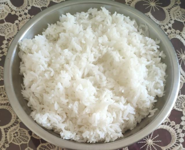 东北捞大米饭