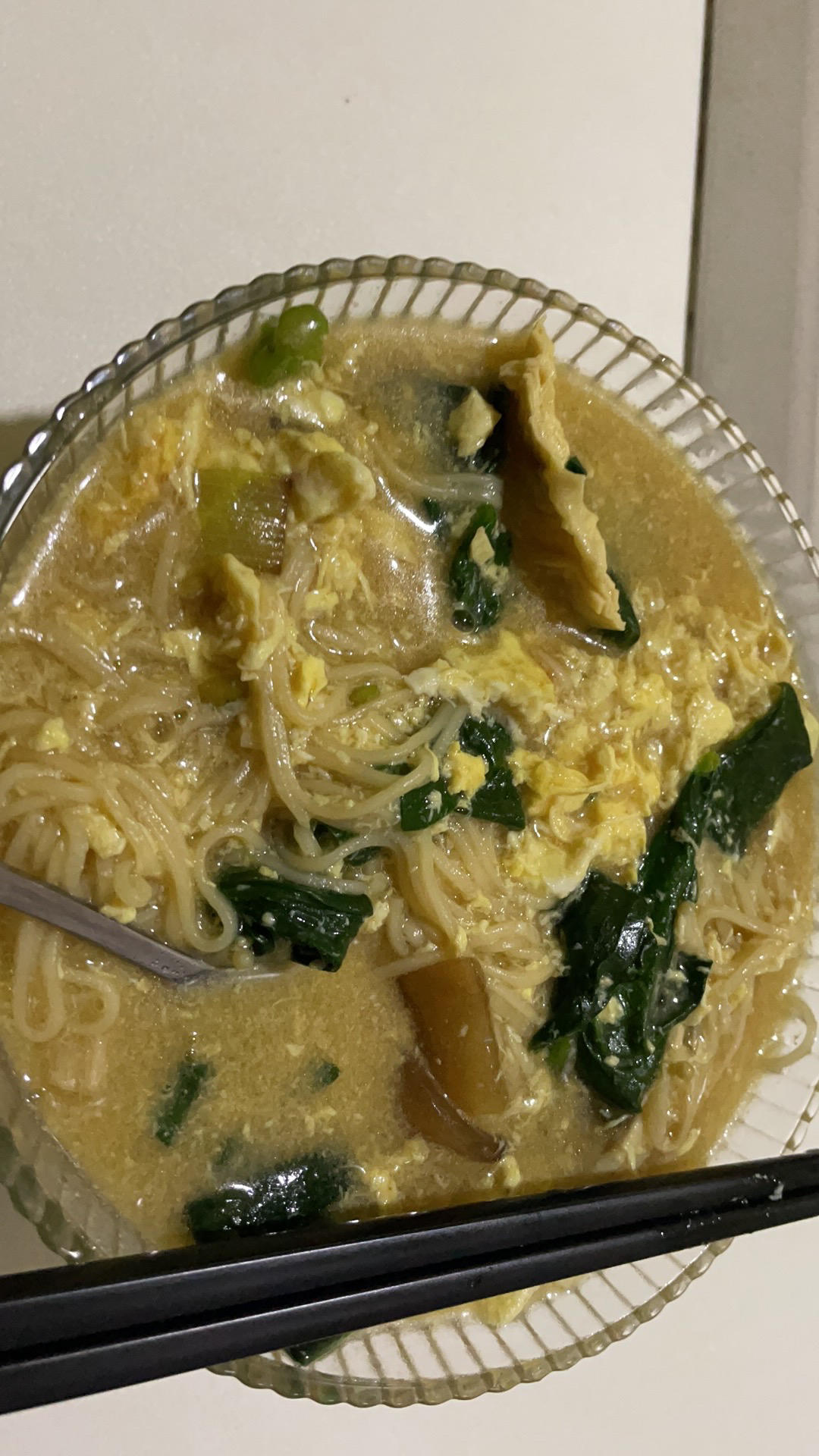 菠菜鸡蛋清汤面
