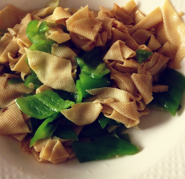 青椒豆腐皮炒肉丝
