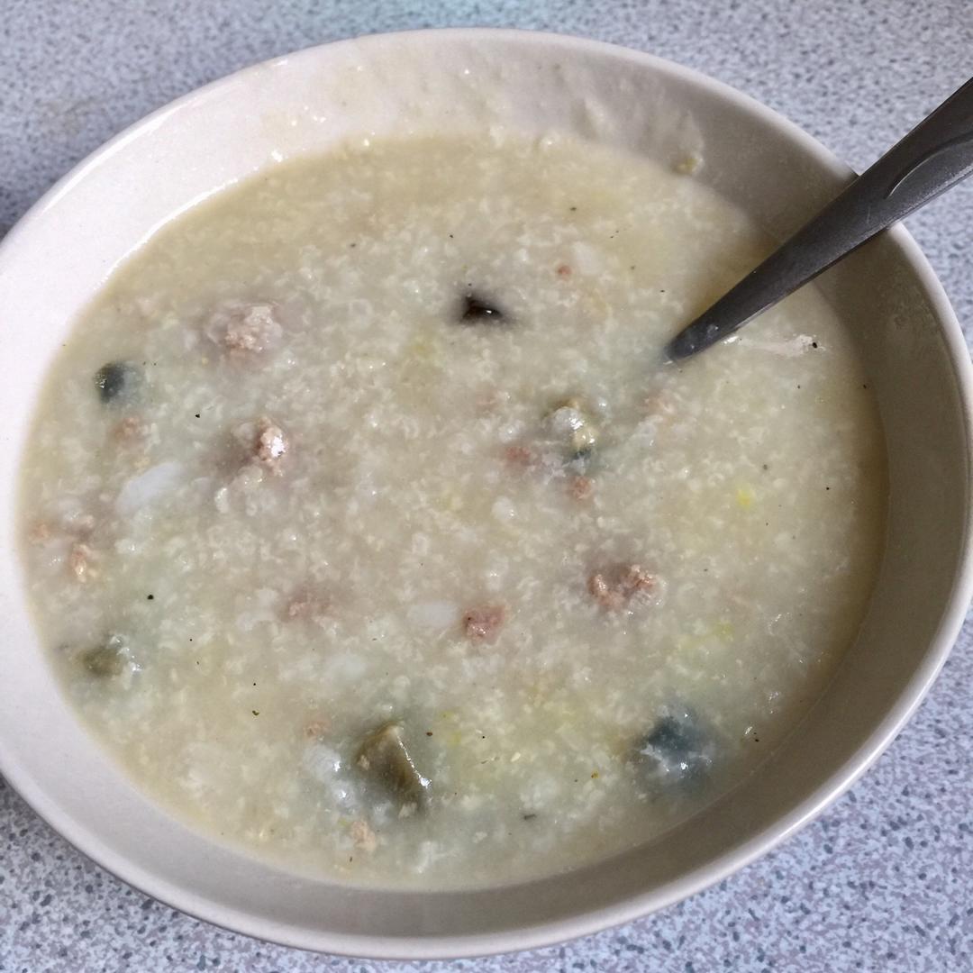 十五分钟快手之香滑皮蛋瘦肉粥(附五分钟电饭煲电压力锅更快捷方法)