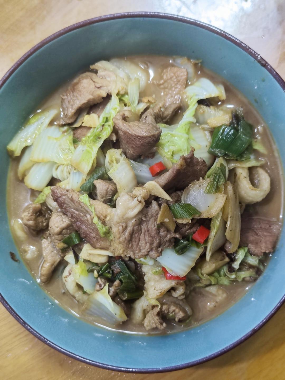 很香的白菜炖五花肉
