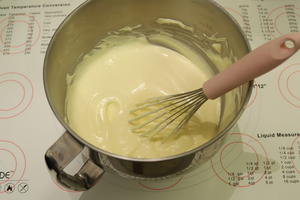棉花糖奶油蛋糕的做法 步骤12