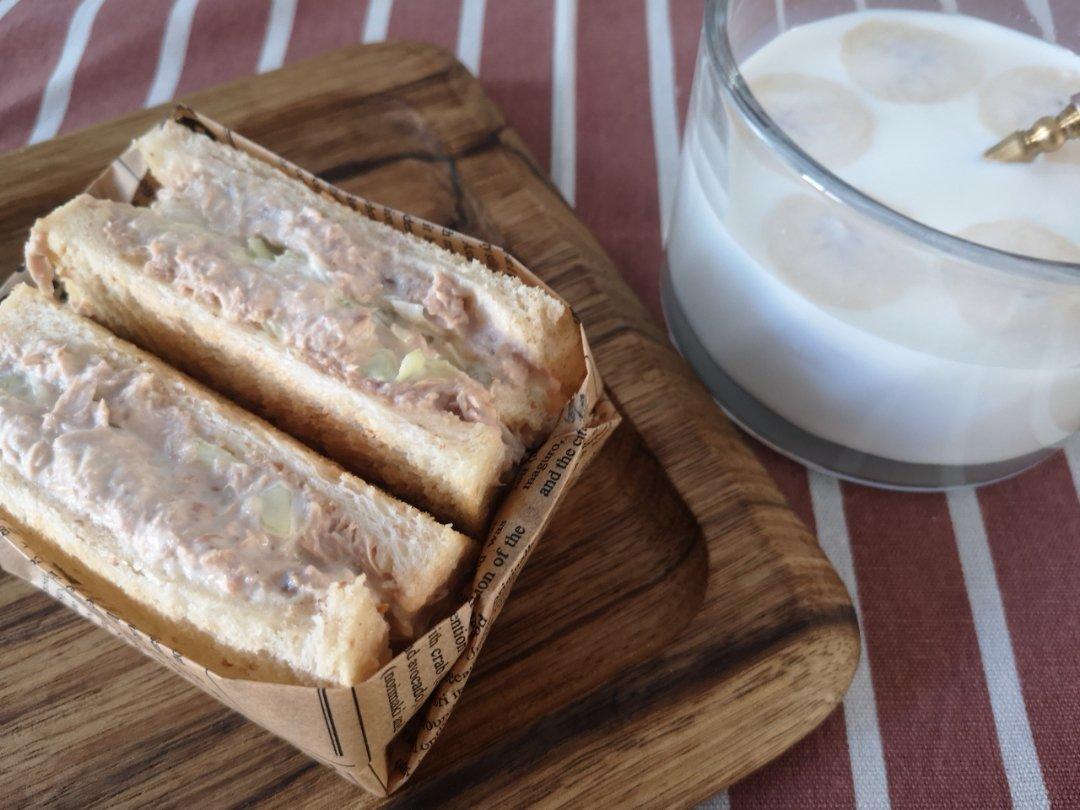 《Tinrry下午茶》教你做吞拿鱼三明治