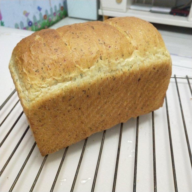 有着灵魂香气的香葱芝士吐司