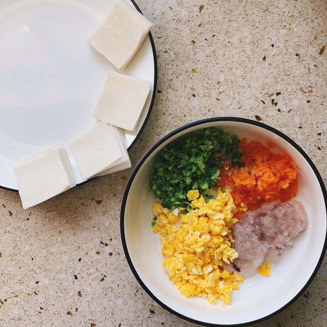 皮卡宝宝爱吃饭