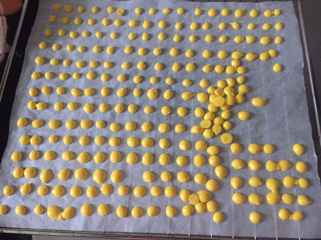 入口即化的无添加蛋黄溶豆