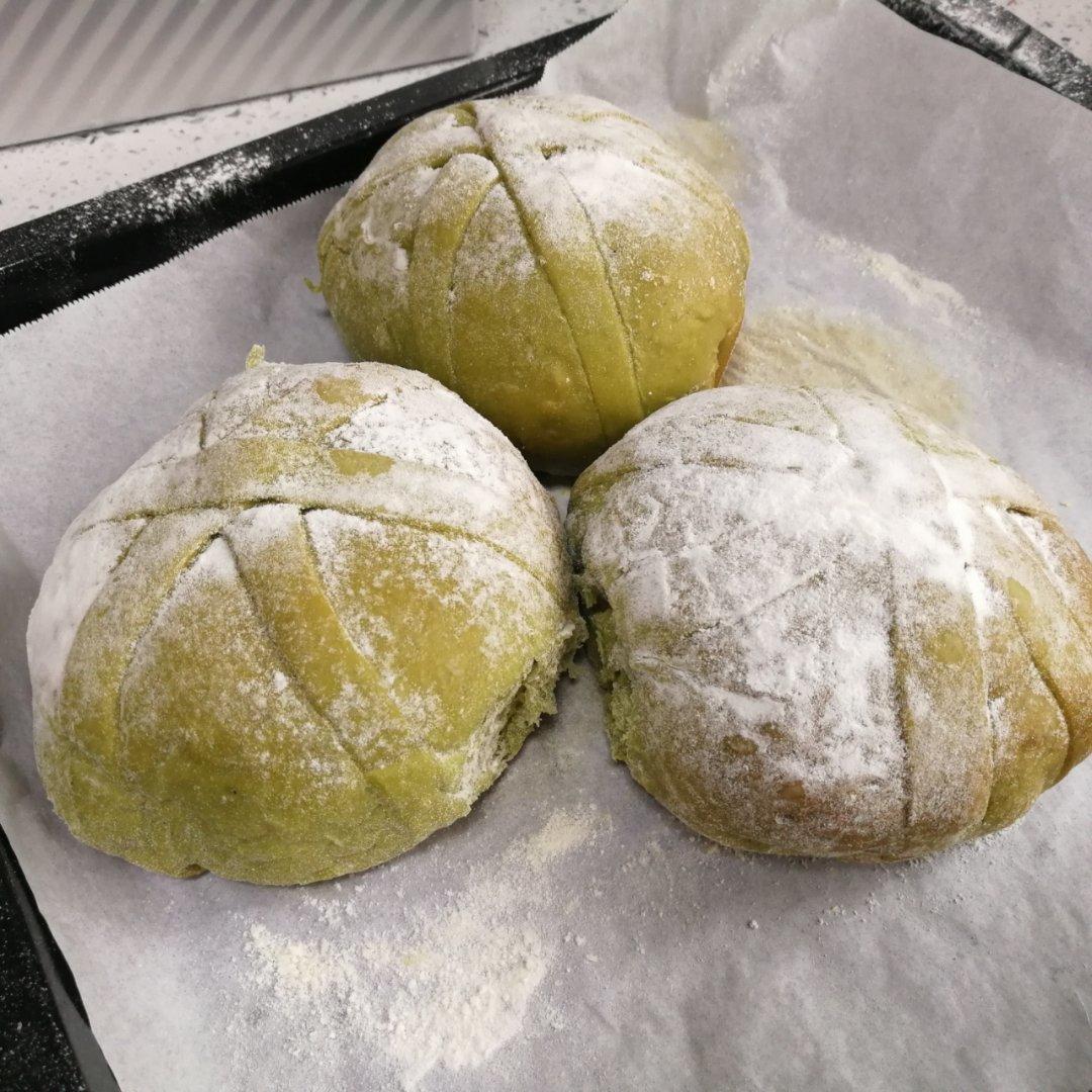 紫薯花朵夹馅面包