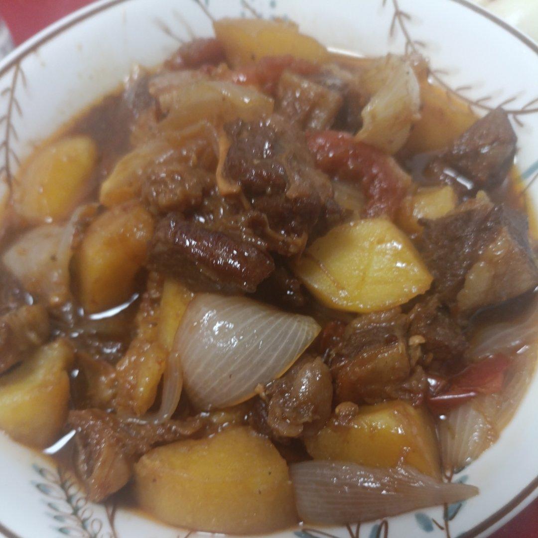 番茄土豆炖牛腩