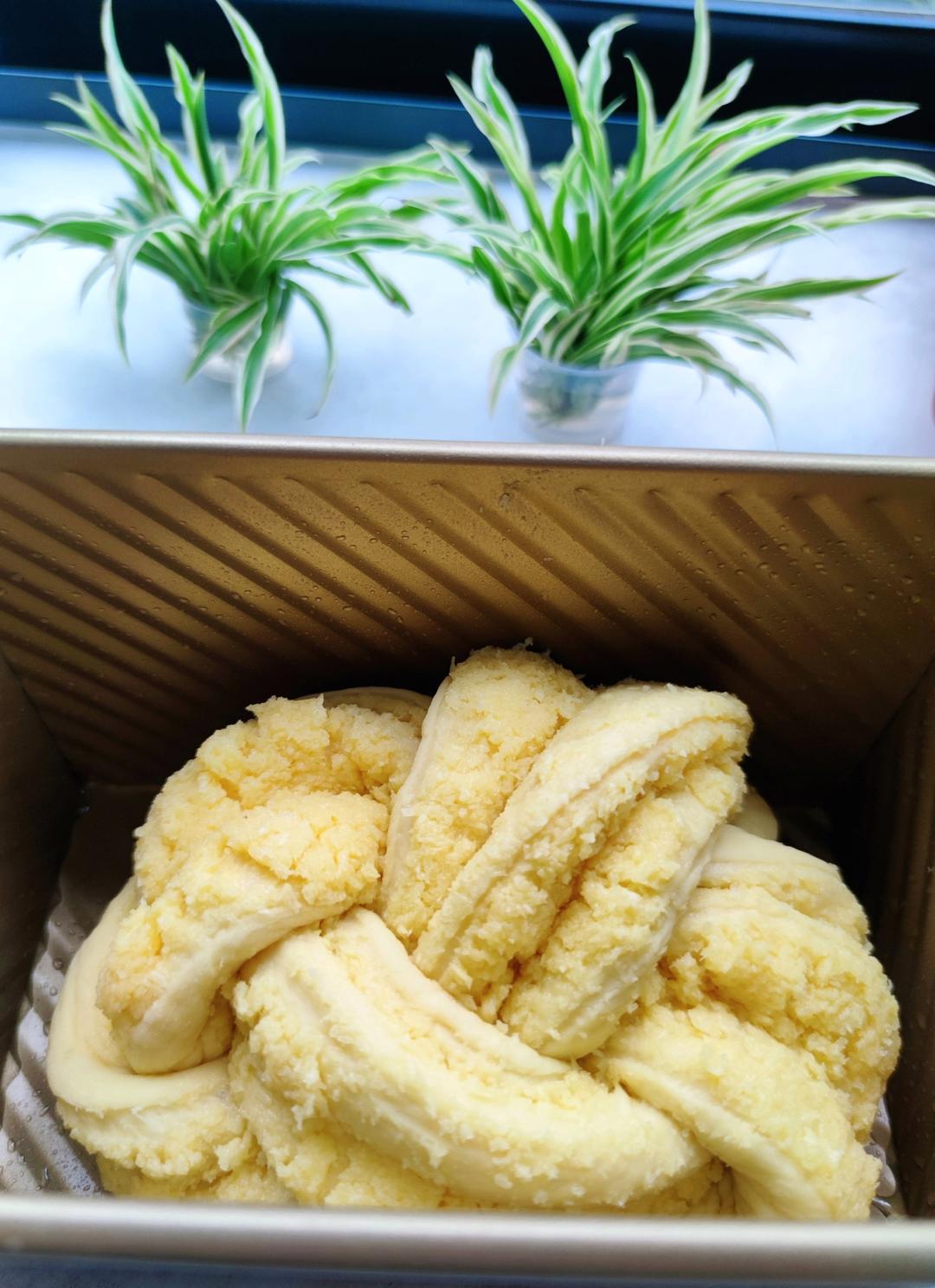 椰香浓郁的椰蓉吐司