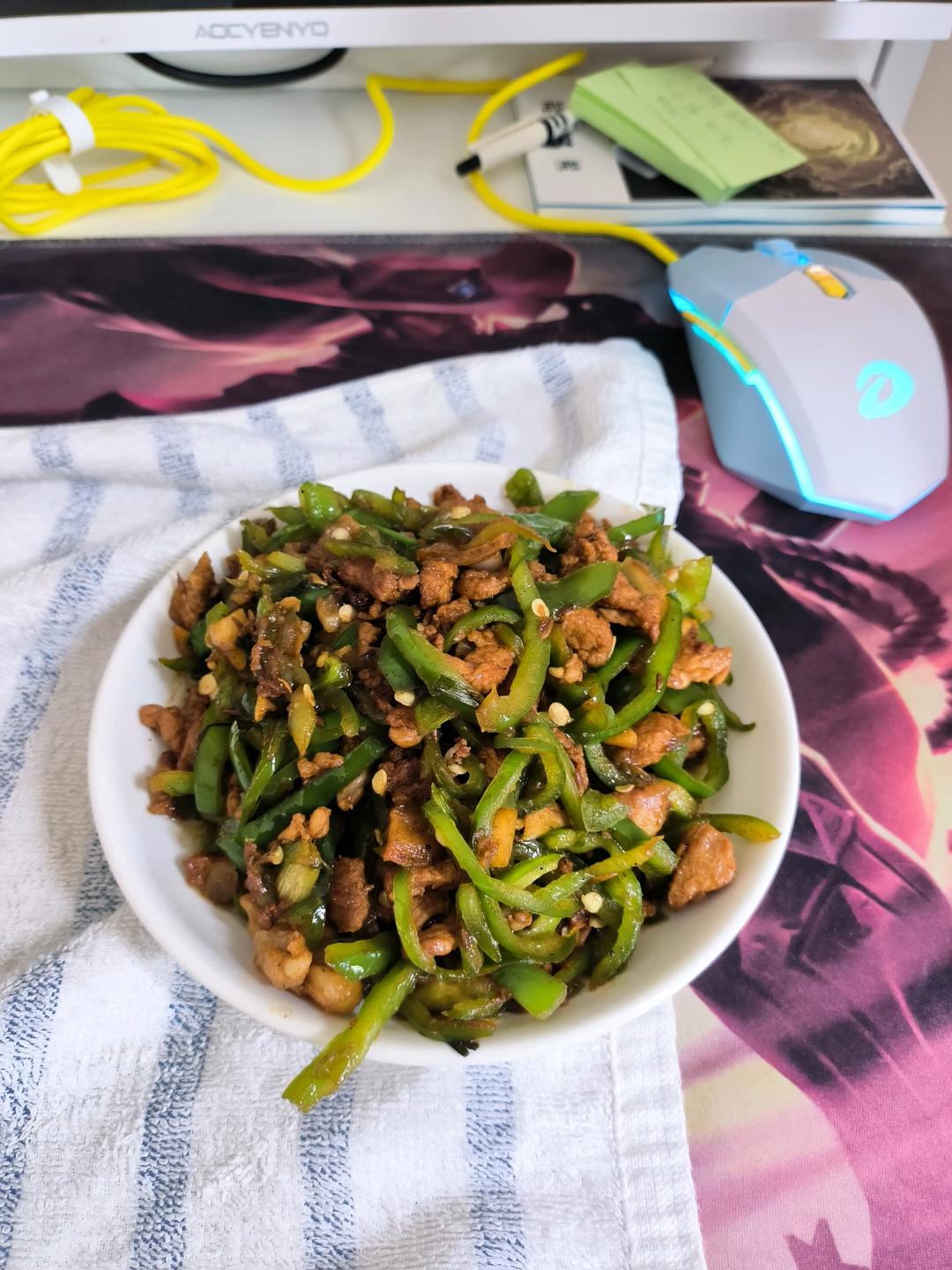 孜然青椒炒肉