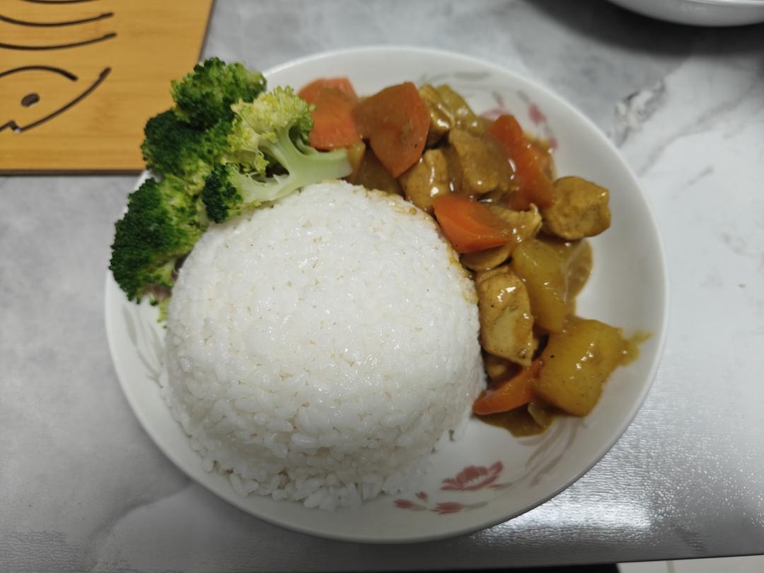 咖喱鸡肉饭（新手也能一次成功）