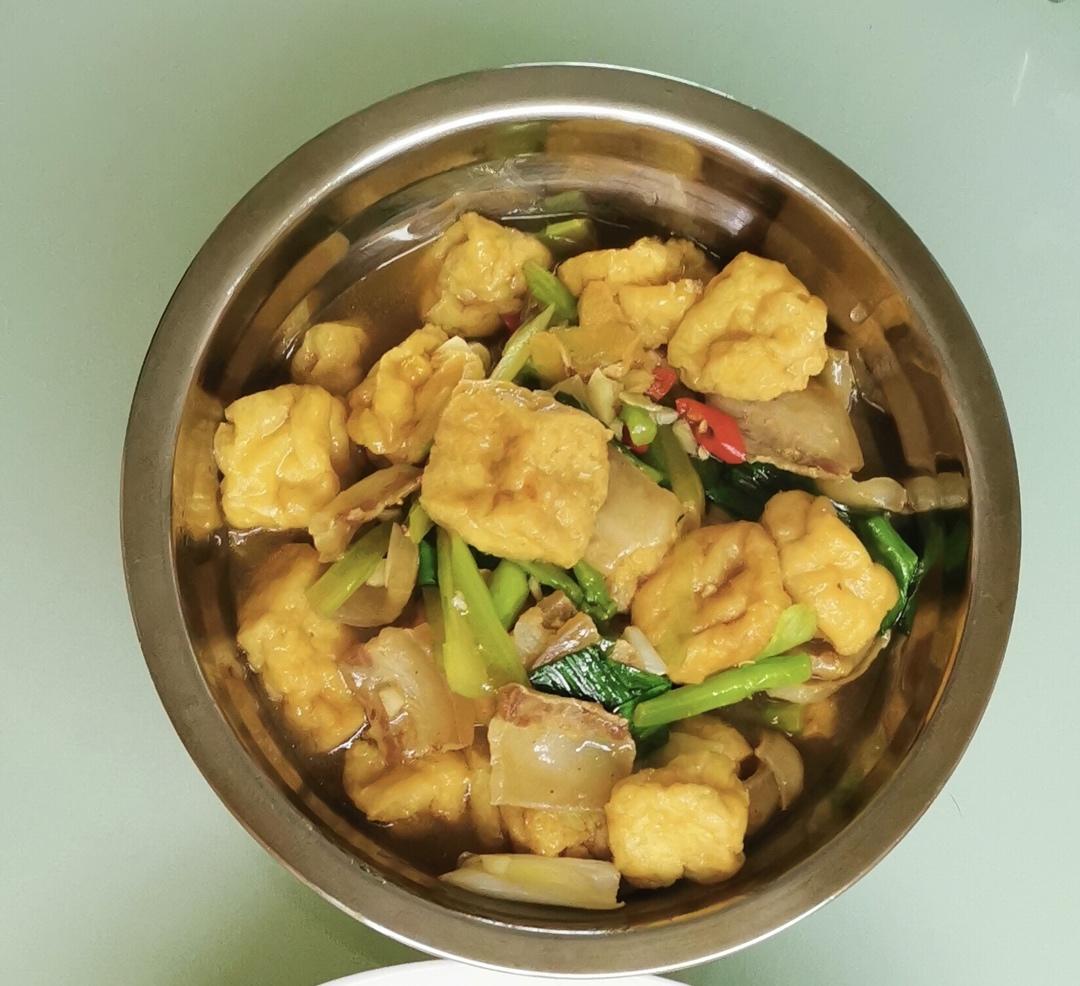 豆腐泡炒肉片
