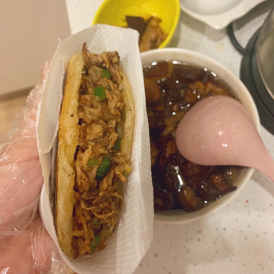 肉夹馍卤肉(全网调料最少，最简单，完全不油腻的肉夹馍卤肉)