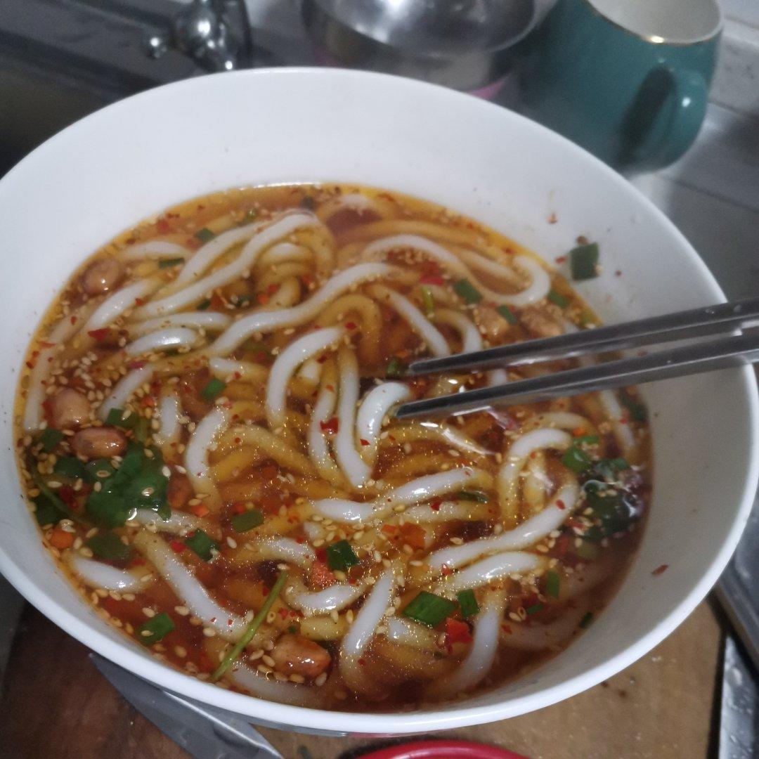 好吃到飙泪❗️酸辣开胃～酸辣土豆粉