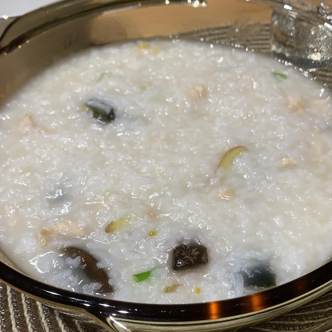 十五分钟快手之香滑皮蛋瘦肉粥(附五分钟电饭煲电压力锅更快捷方法)