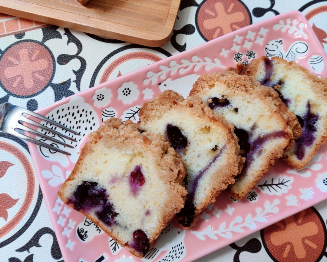 酥顶蓝莓蛋糕的做法