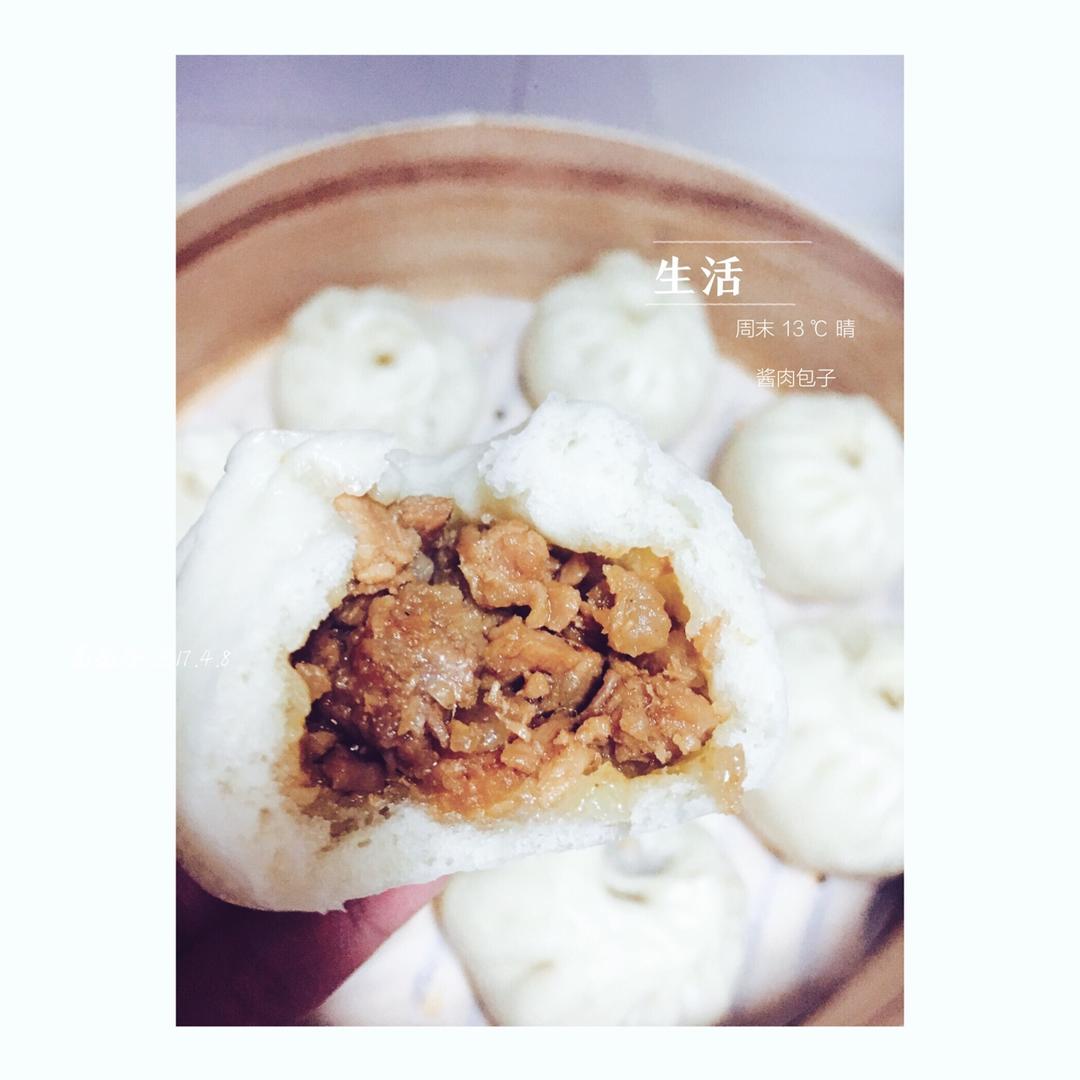 酱肉包子
