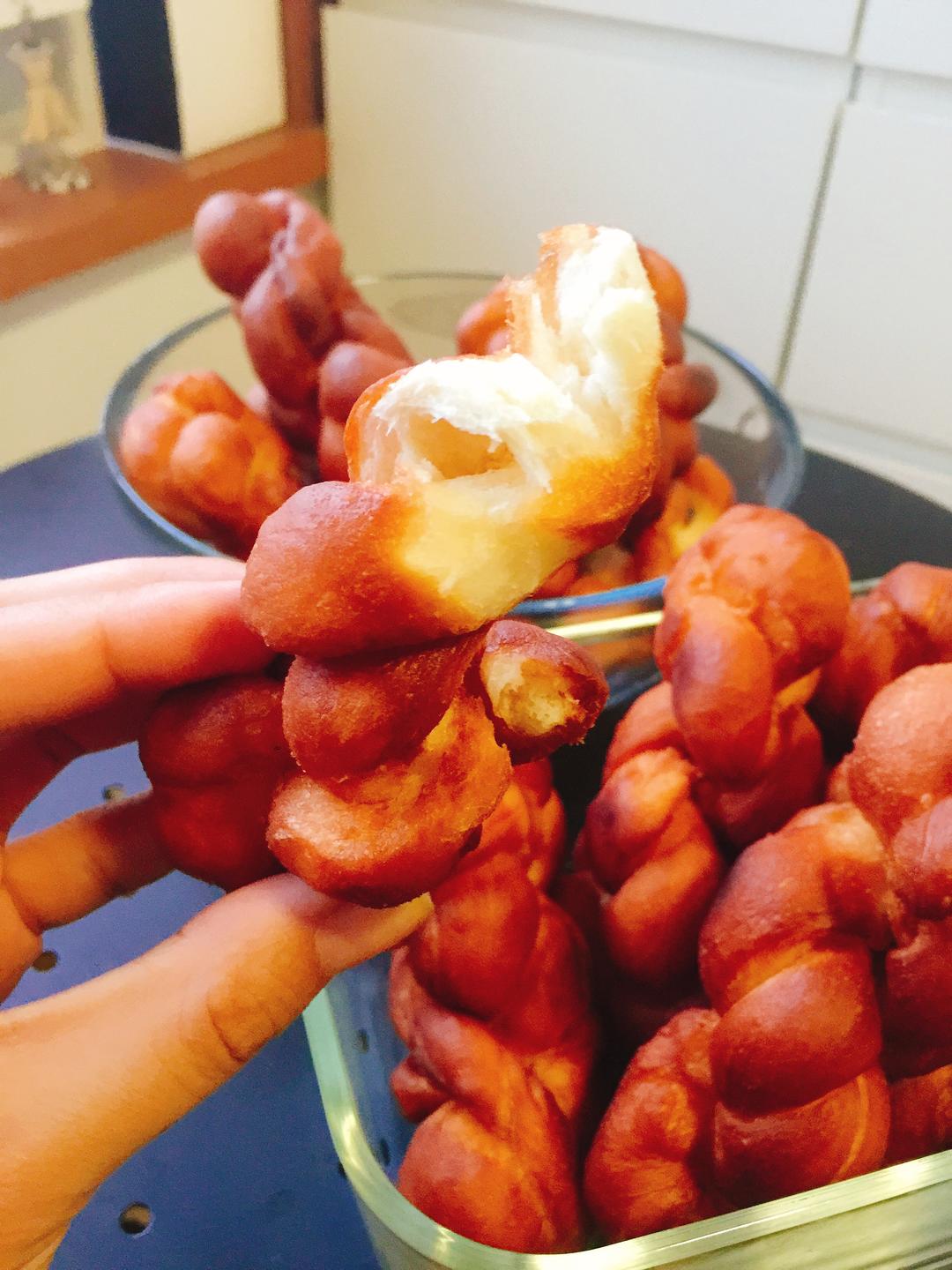 奶香发面麻花的做法