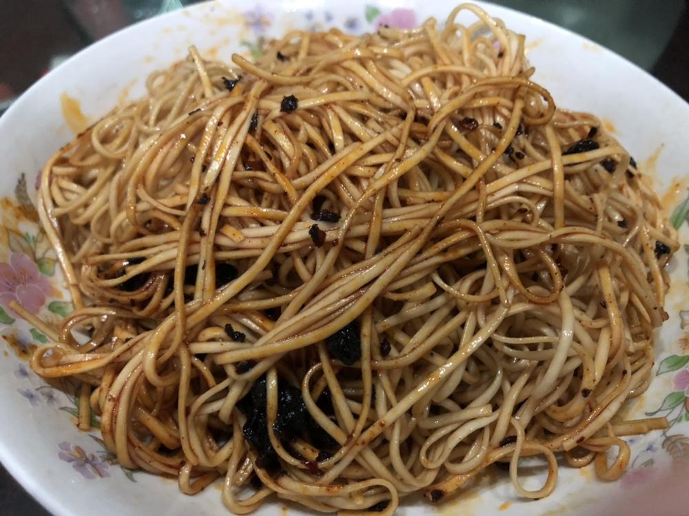 10分钟搞定的一碗葱油拌面