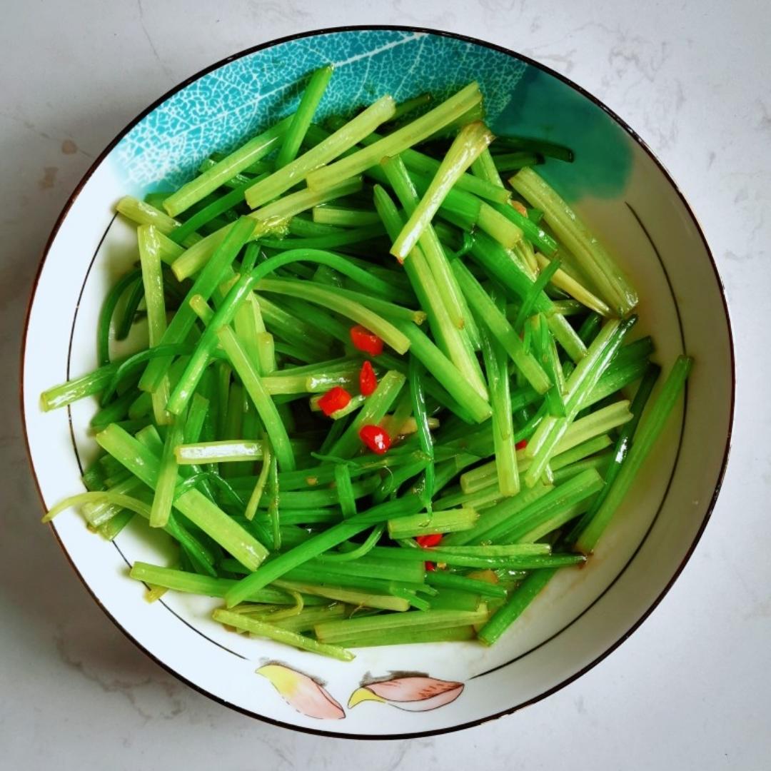 素炒芹菜