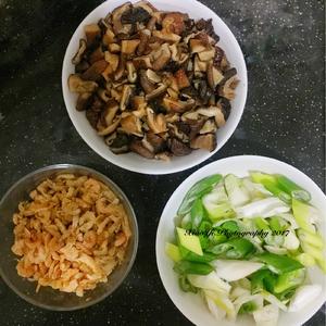 烧肉蛋黄粽的做法 步骤7