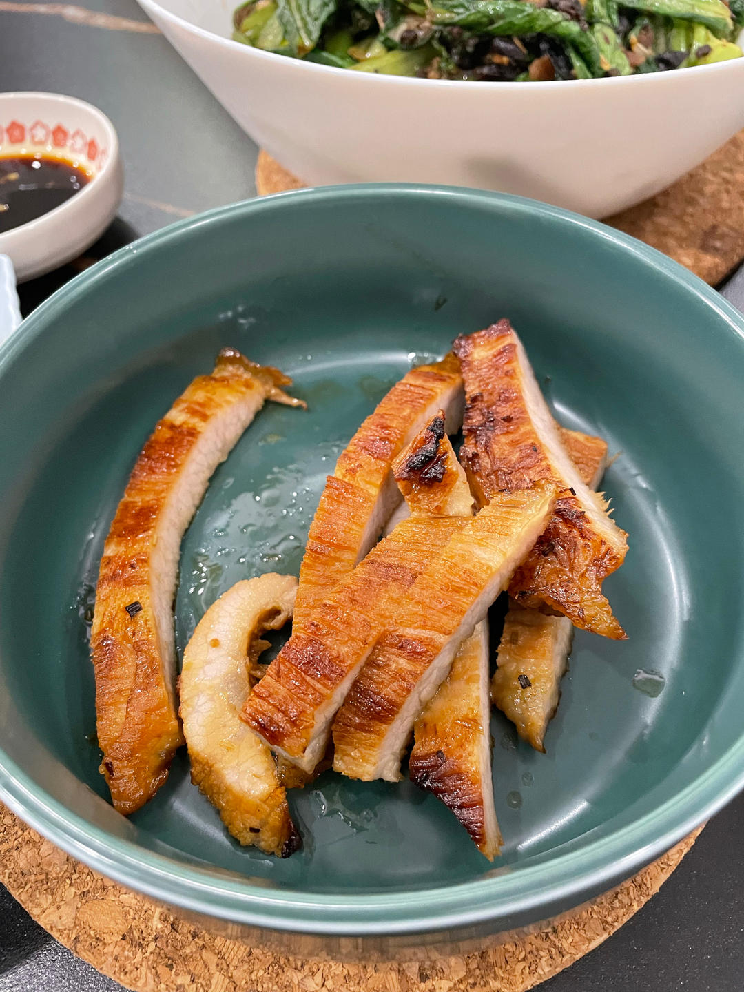 泰式香茅猪颈肉。这才是啤酒的最佳搭档，肥而不腻，口感超好