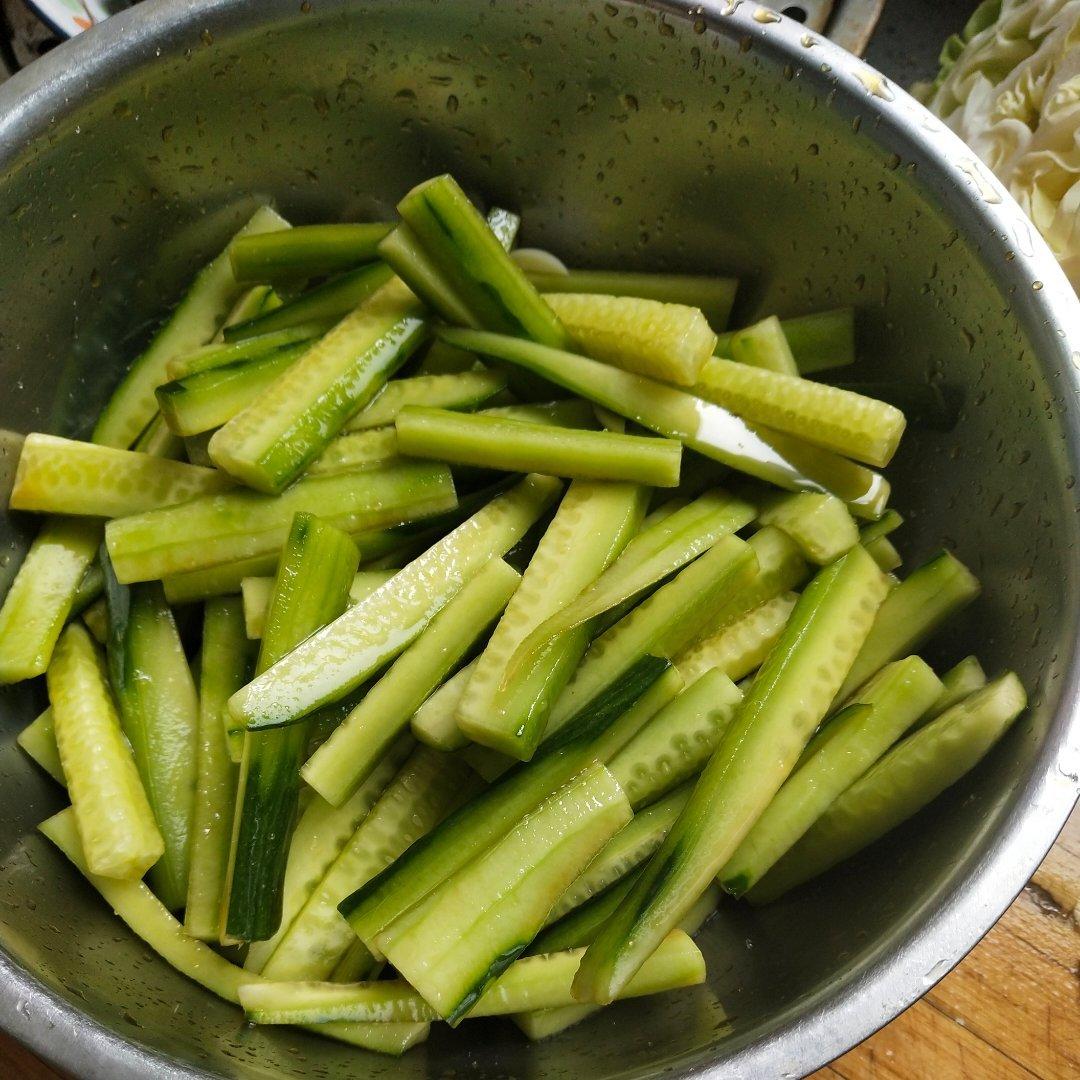 用料极简美味不减的凉拌黄瓜